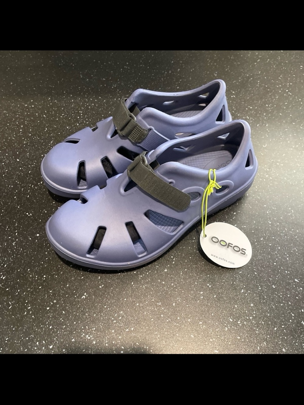 oofos oocandoo recovery, sandals women’s size 9